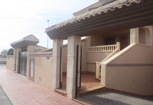 Bungalow - Nueva construcción  - Torrevieja - Los altos