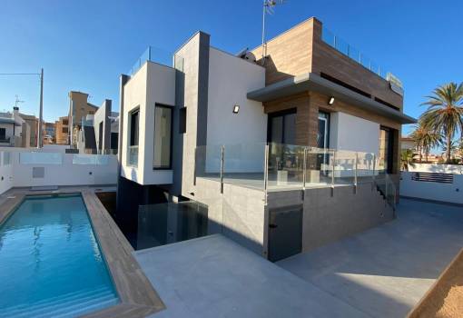 Chalet - Nueva construcción  - Torrevieja - La Mata pueblo