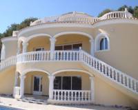 Resale - Villa - Calpe