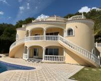 Resale - Villa - Calpe