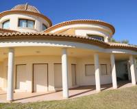 Resale - Villa - Calpe