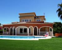 Resale - Villa - Calpe