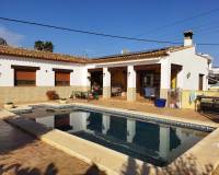 Resale - Villa - Calpe