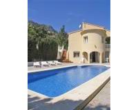 Resale - Villa - Calpe