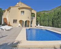 Resale - Villa - Calpe