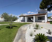 Resale - Villa - Elche