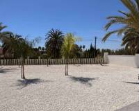 Resale - Villa - Elche