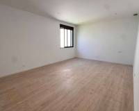 Resale - Villa - Elche