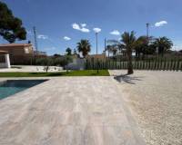 Resale - Villa - Elche