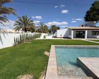 Resale - Villa - Elche