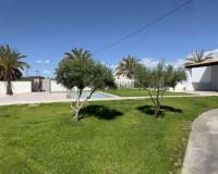 Resale - Villa - Elche