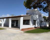 Resale - Villa - Elche