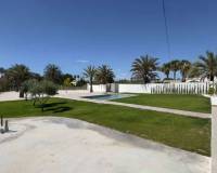 Resale - Villa - Elche
