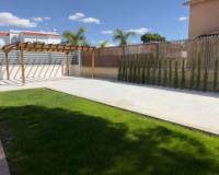 Resale - Villa - Elche