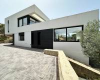 Resale - Villa - Javea