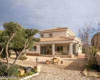 Resale - Villa - Onil - Rural location