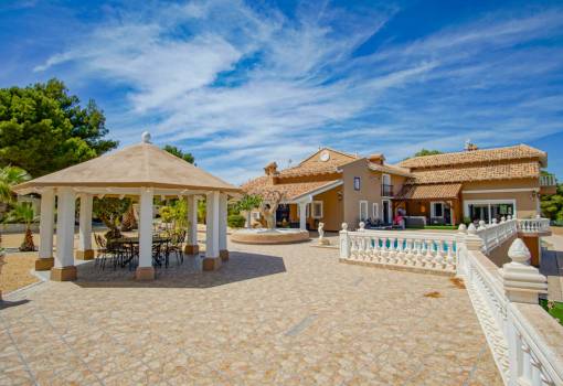 Villa - Resale - La Nucia - Sierra Verde