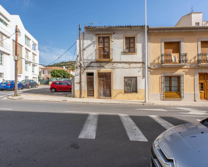 Plot in Javea